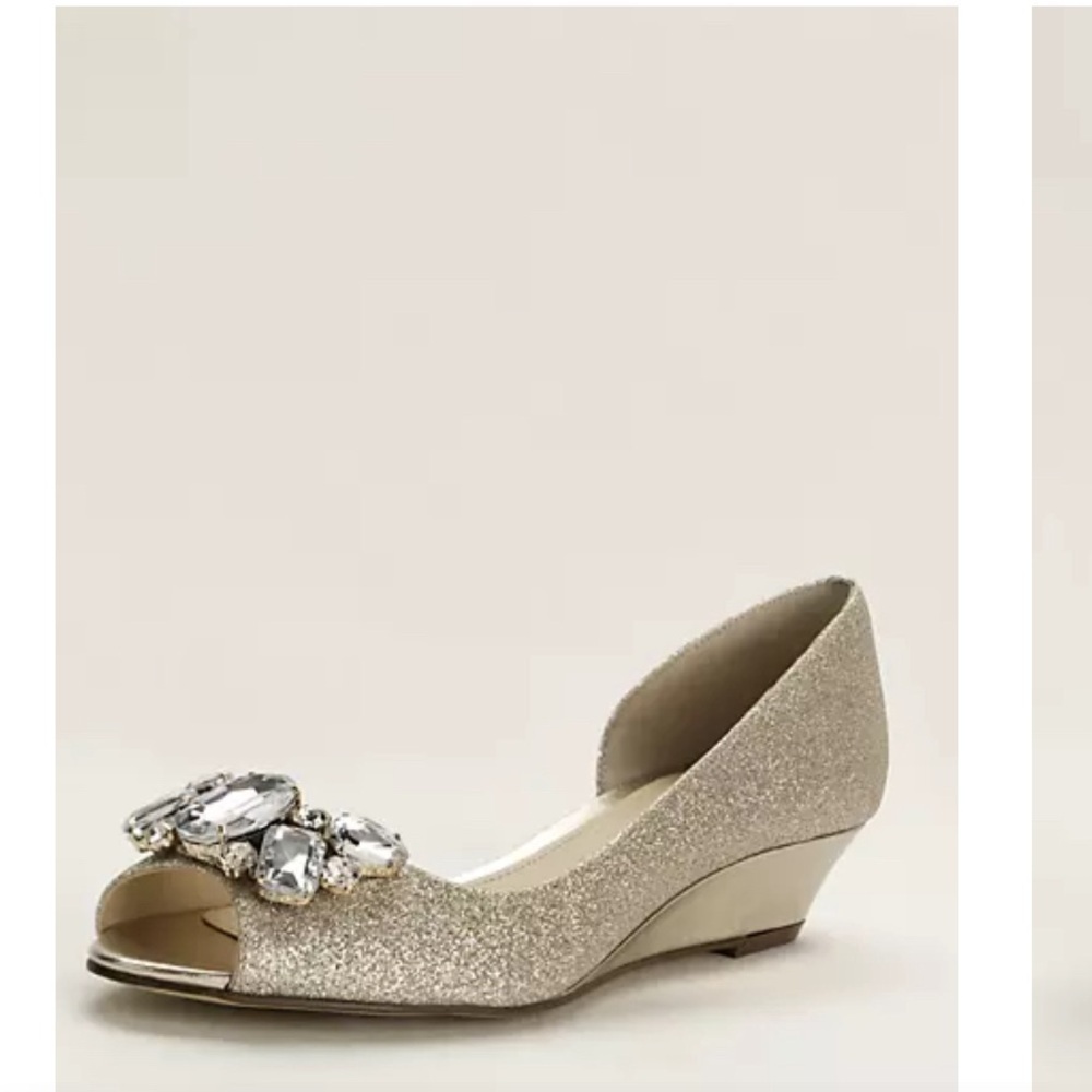 TOUCH OF NINA CHAMPAGNE METALLIC REETA CRYSTAL EMBELLISHMENT 1 1/4 HEEL SHOES - Picture 3 of 7